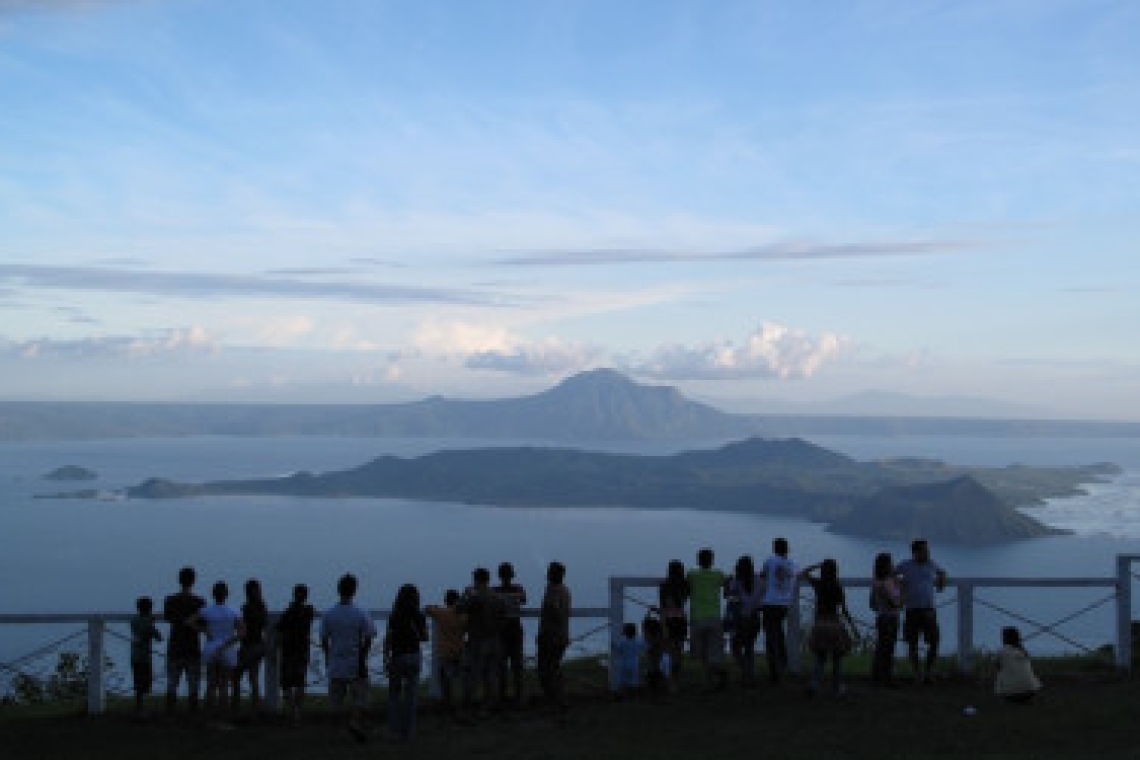 大雅台塔爾火山湖(Taal Volcano Lake, Tagaytay City)
